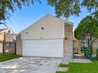 11562 Bellspring Dr, Houston, TX 77072