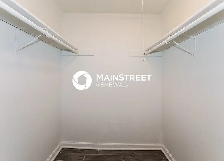 514 Stroud Ln — Photo 11