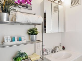 408 Independence Ave SE #103, Washington, DC 20003