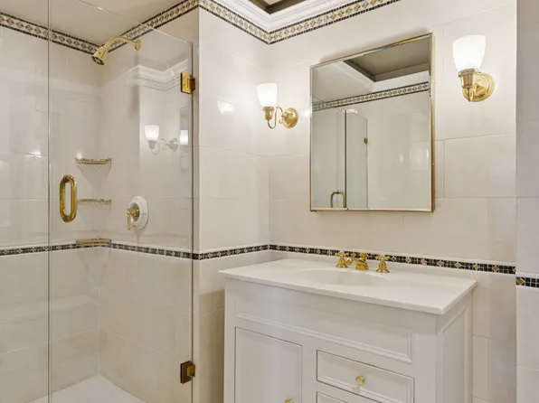 515 West End Avenue image 6 of 15