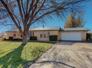4 Saint Jude Dr, Los Lunas, NM 87031