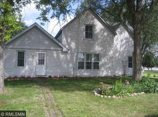 205 Linden St S, Belle Plaine, MN 56011