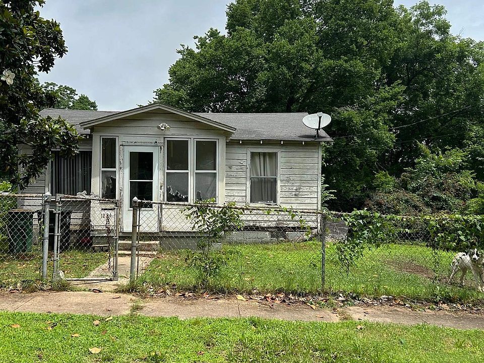 1st image of 1224 W 31st St