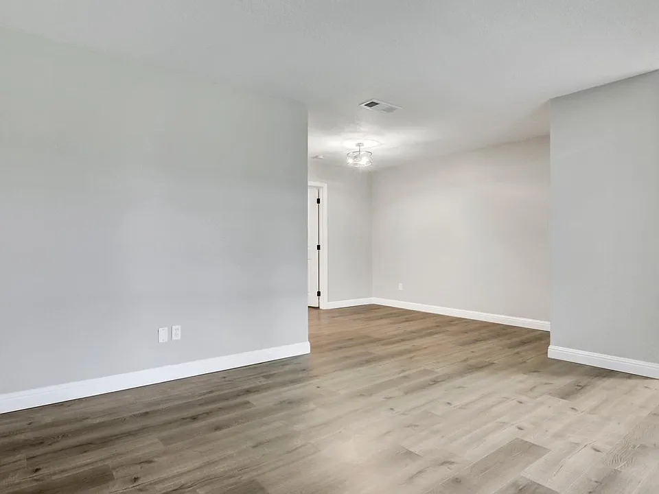 2035 Dowlen Rd #2
