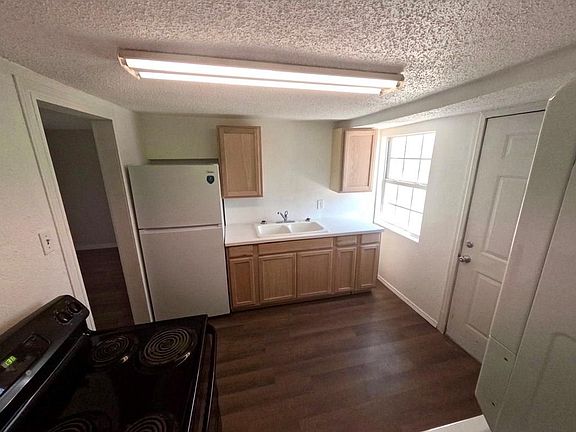 5th image of 1302 Bowie St