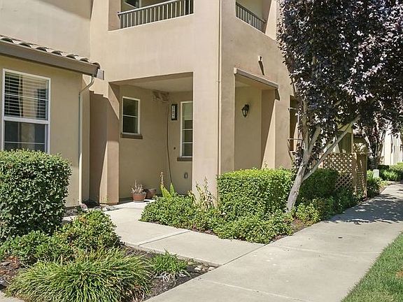 5th image of 427 Anchor Ln APT 207