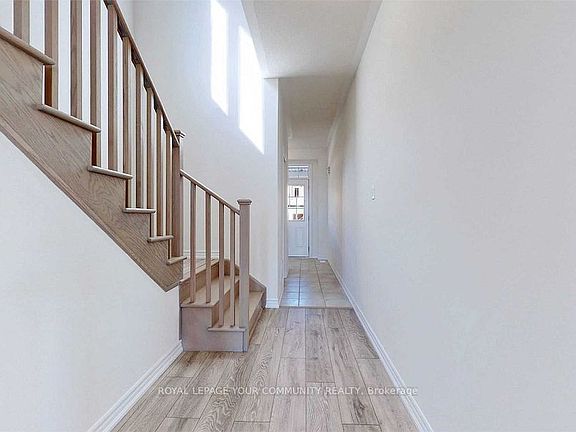 4th image of 63 Valleybrook Rd