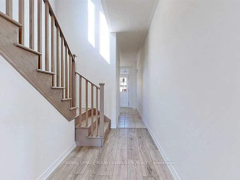 63 Valleybrook Rd — Photo 4