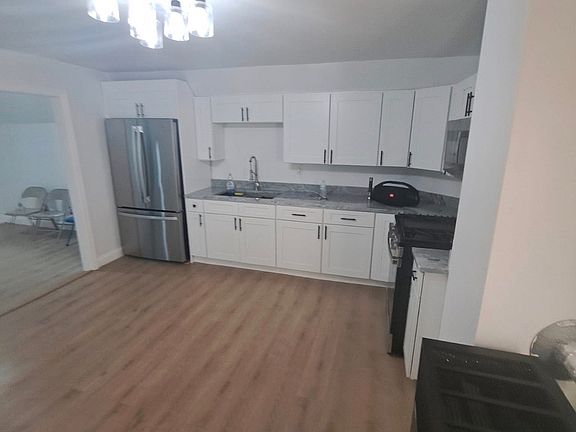 5th image of 3 Stanton Ct #2