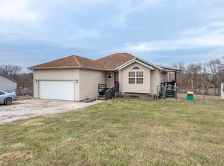 199 Hawthorne Rd, Highlandville, MO 65669