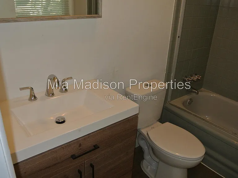 201 Sea Island Dr — Photo 28
