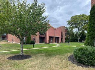 11 Shore Rd APT 4B, Somers Point, NJ 08244