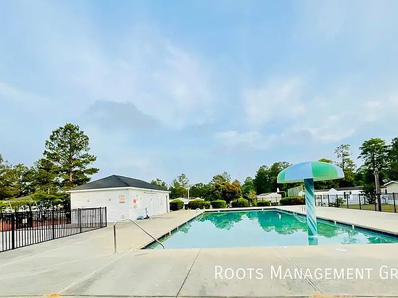 3rd image of 313 Pelican Ct #106