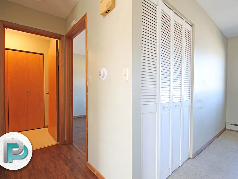 704 Larch St #11 — Photo 10