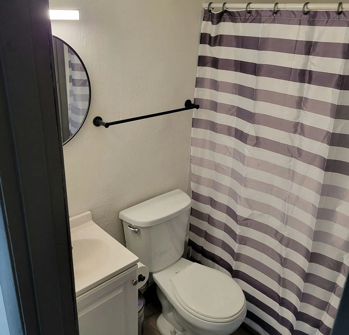 421 College Ave — Photo 4