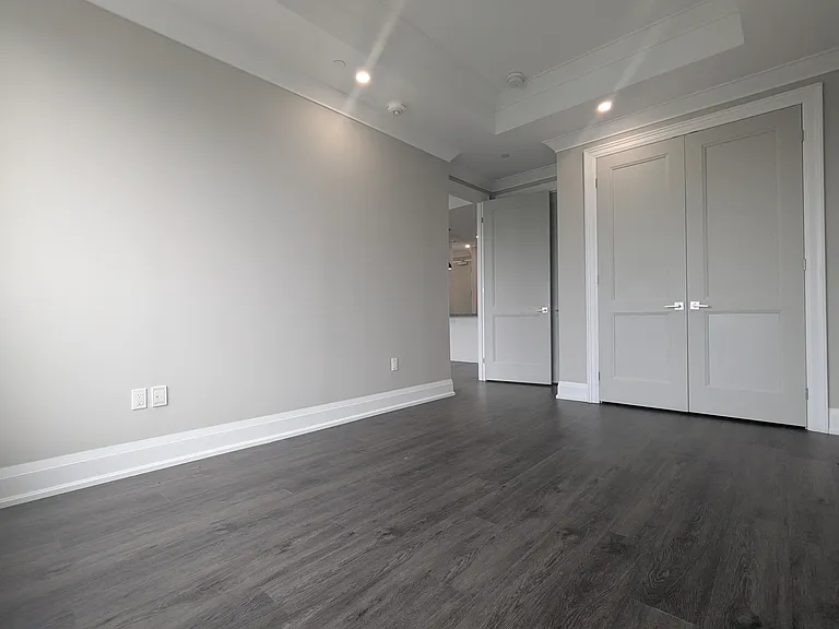 121 King St W — Photo 80