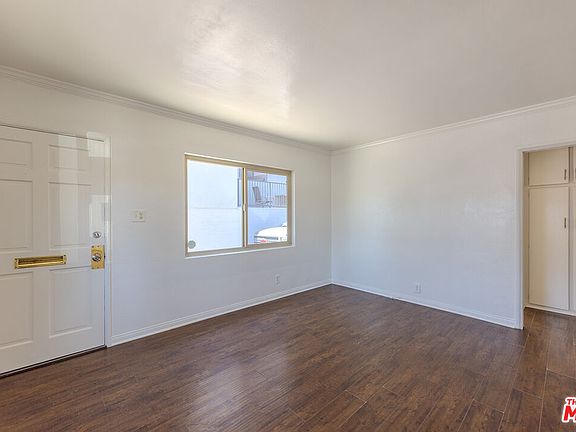 5th image of 233 E Alameda Ave APT A