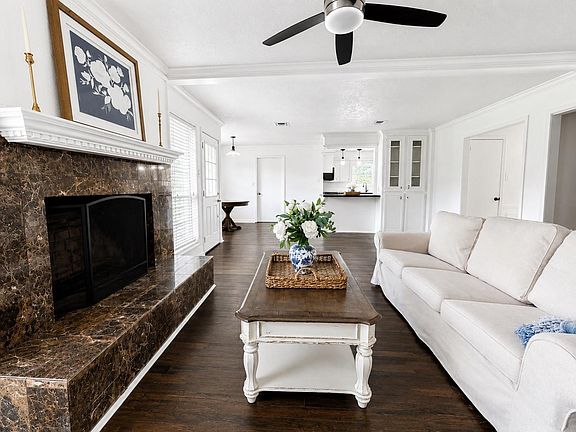 3rd image of 8315 Lichen Ln