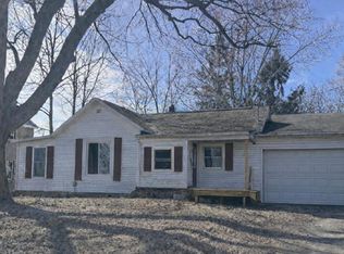 283 S Jones St, Grant, MI 49327