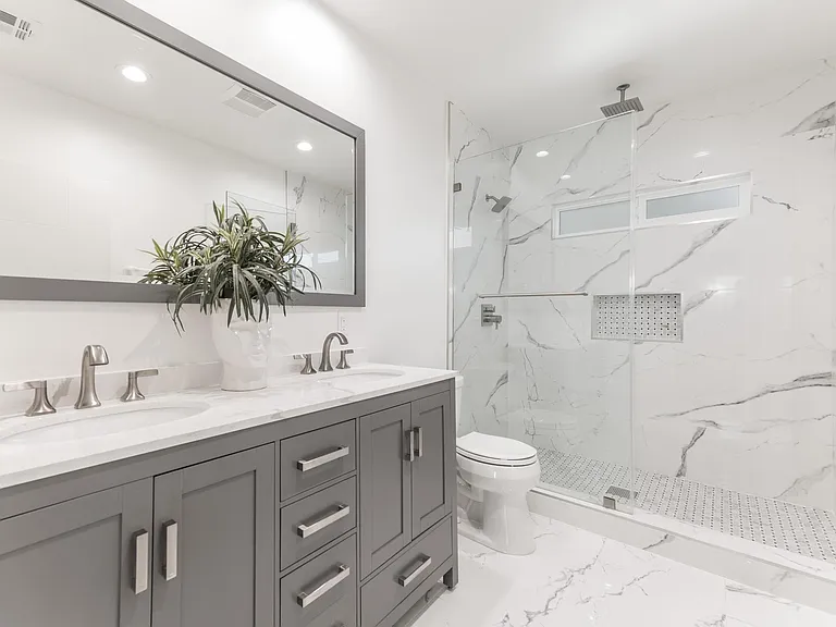 526 W Doran St — Photo 16