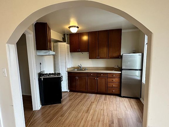 3rd image of 84 Chenery St #1