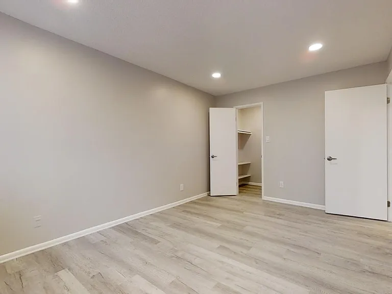 1822 Metzerott Rd #305 — Photo 21