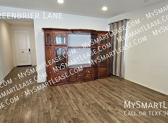 3rd image of 11818 Greenbrier Ln