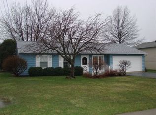 167 W Parkway Dr, Madison, OH 44057