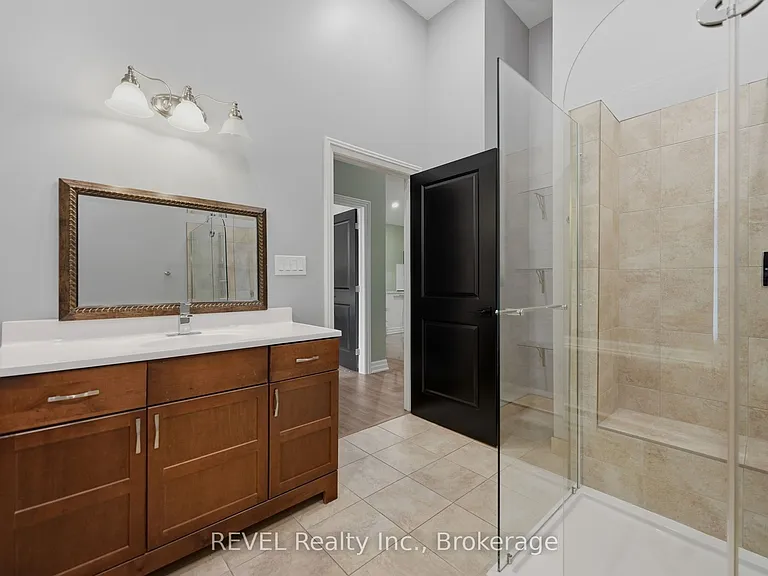 10 Queen St #1 — Photo 17