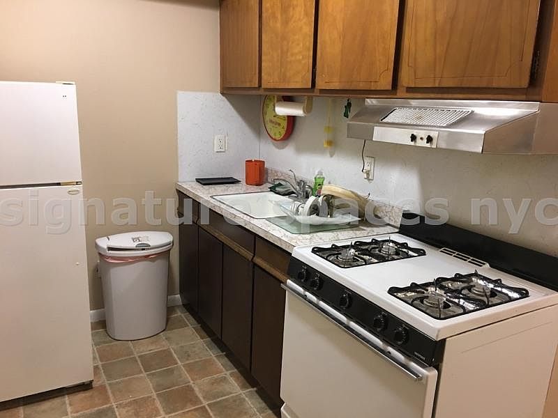 1st image of 2417 43rd St #1