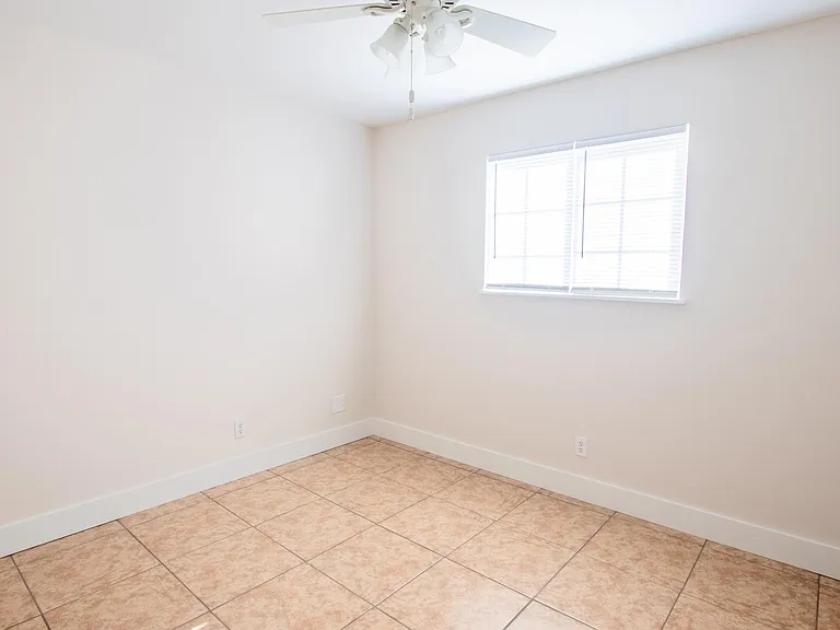 850 N Oakland Ave #6 — Photo 7