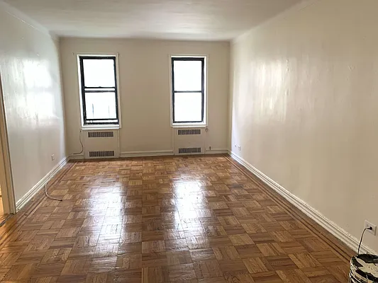 Rented by Tapiro Realty | media 5