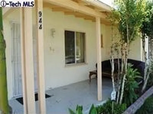 944 Zook Dr, Glendale, CA 91202
