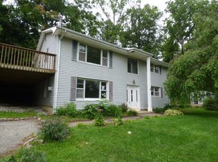 6 White Oak Dr, Sussex, NJ 07461