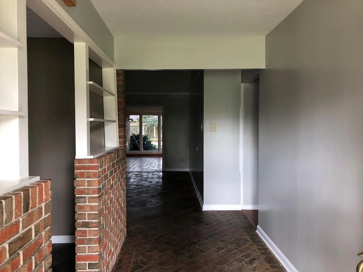 3 bed, 2364 sqft, $1,900 — Photo 2