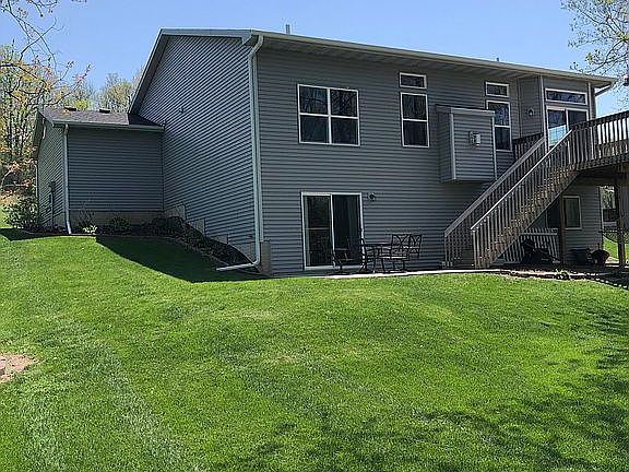 2nd image of 981 W 22nd St S