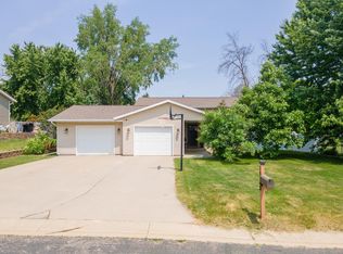 209 19th St NE, Stewartville, MN 55976