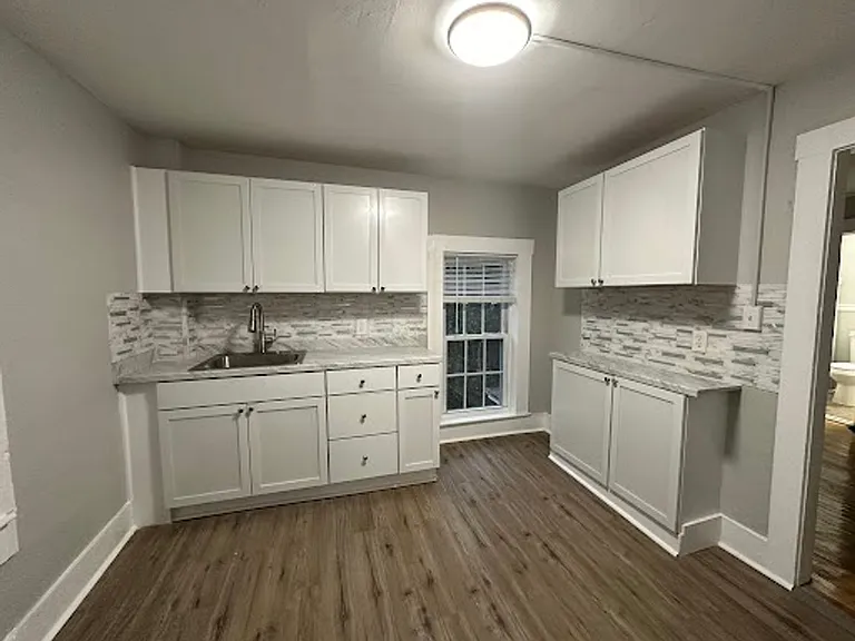 55 Central St — Photo 2