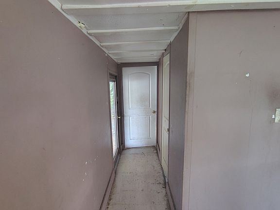 4th image of 920 Boardwalk Ln #813