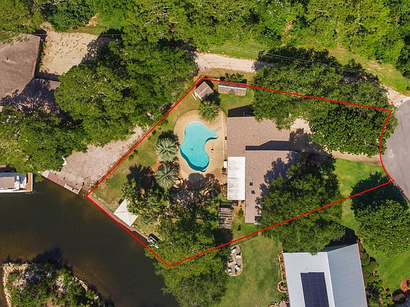 2nd image of 27 Neptune Dr