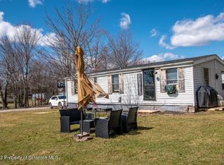 72 Meadow Ln, Clifford Township, PA 18421