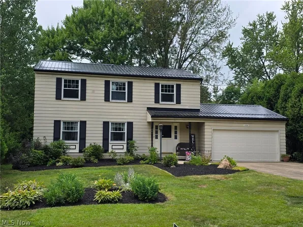 3750 Allenwood Dr SE, Warren, OH 44484