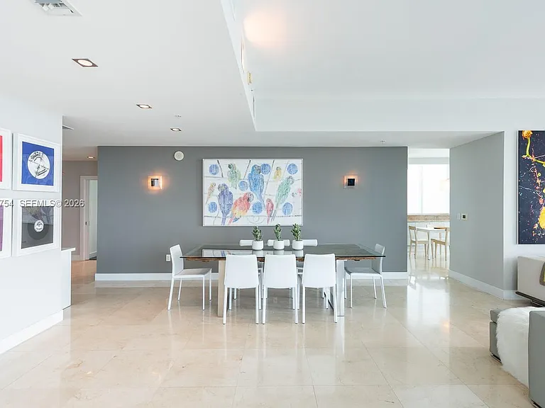 50 S Pointe Dr #3302 — Photo 14