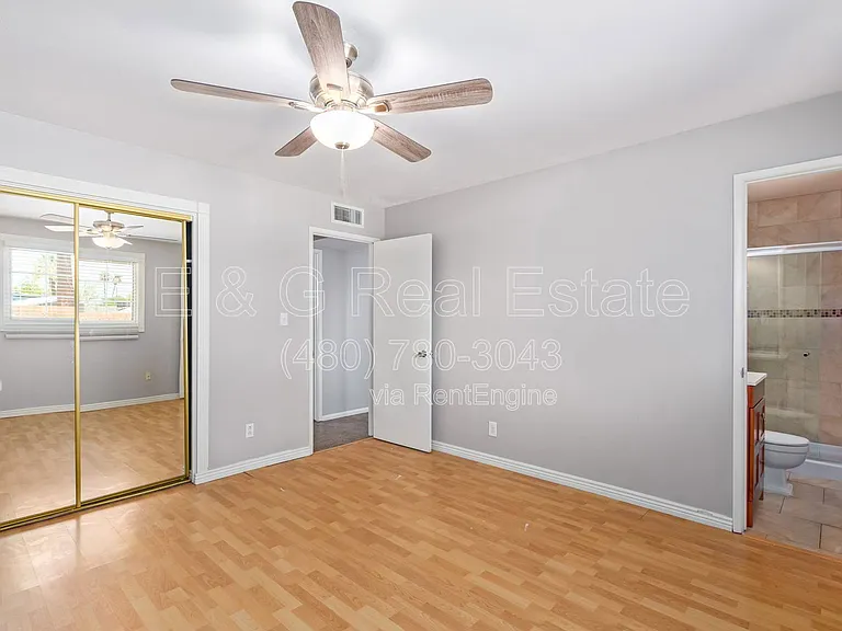 1918 E Palmcroft Dr — Photo 17