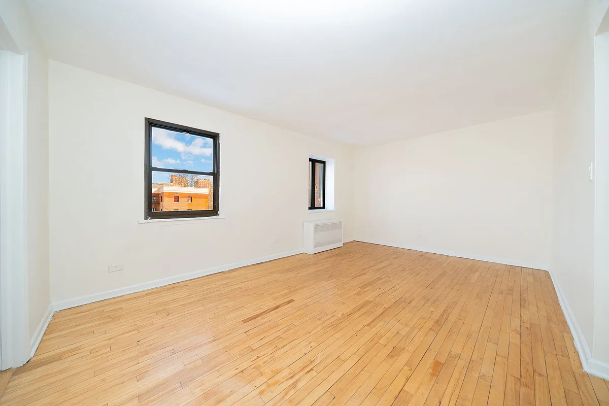Building Photo - 150-23 73rd Ave #3F