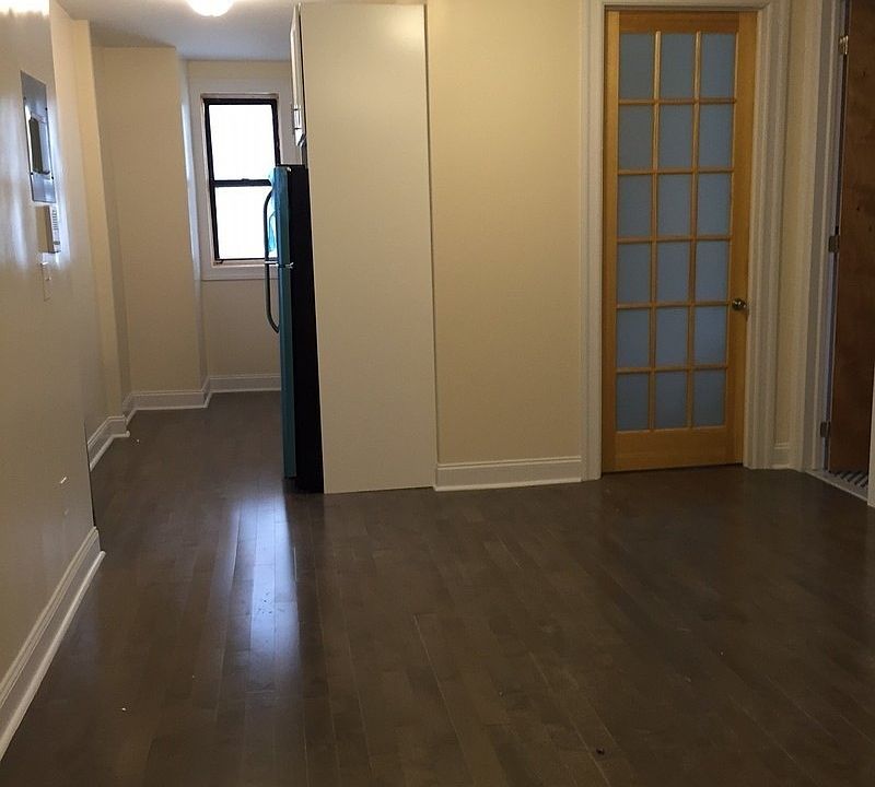 2nd image of 290 Empire Blvd #4MVB