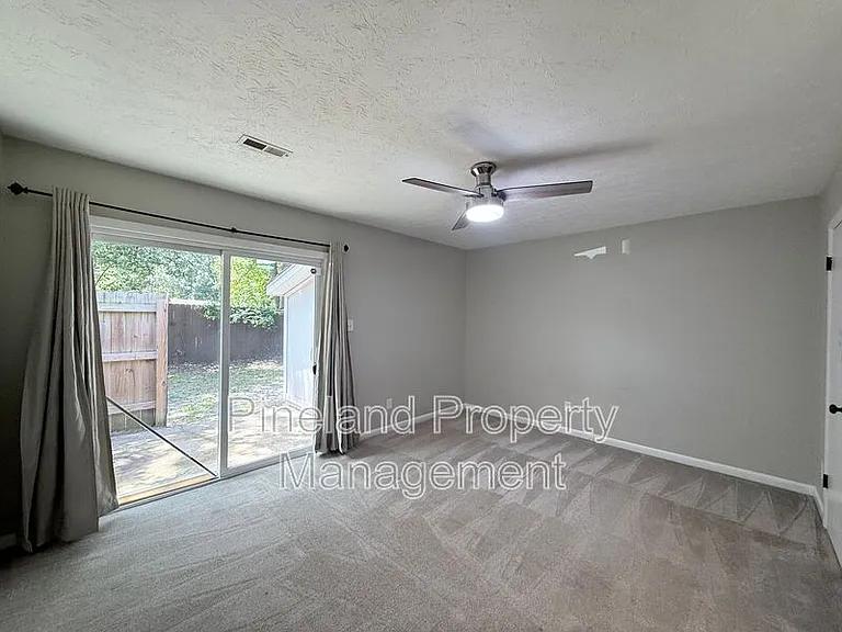 890 Bridgette St — Photo 20