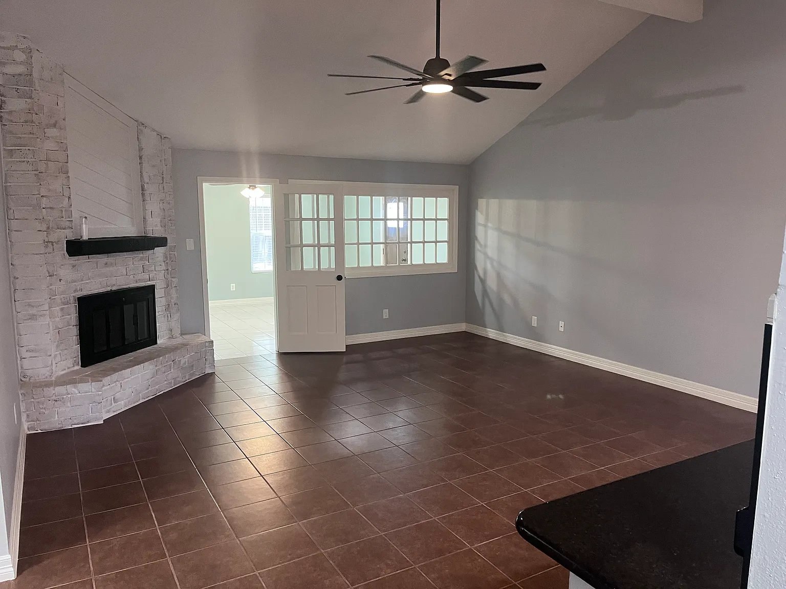 3 bed, 2151 sqft, $2,100 — Photo 4