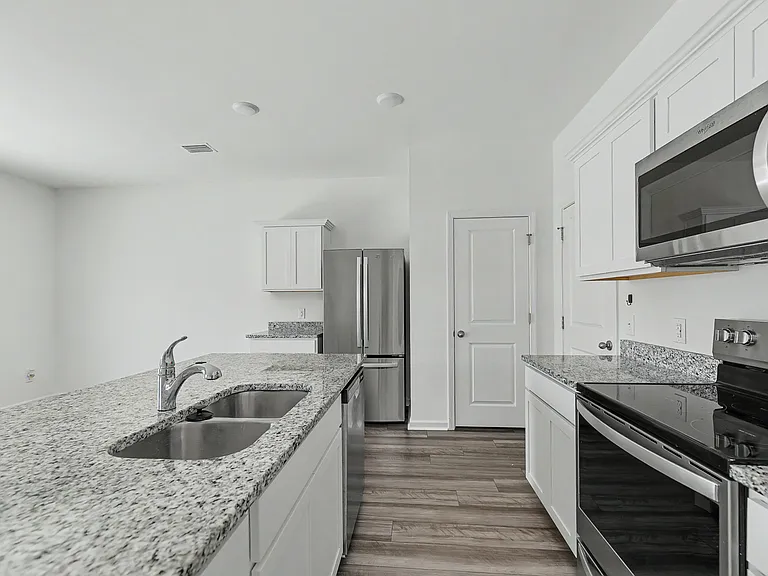4418 Ocean Farm Dr — Photo 8