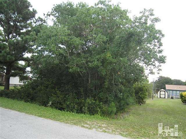 2nd image of 1415 Bonito Ln